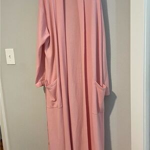 Long Open-Front Lounge Robe in Light Pink with Pockets